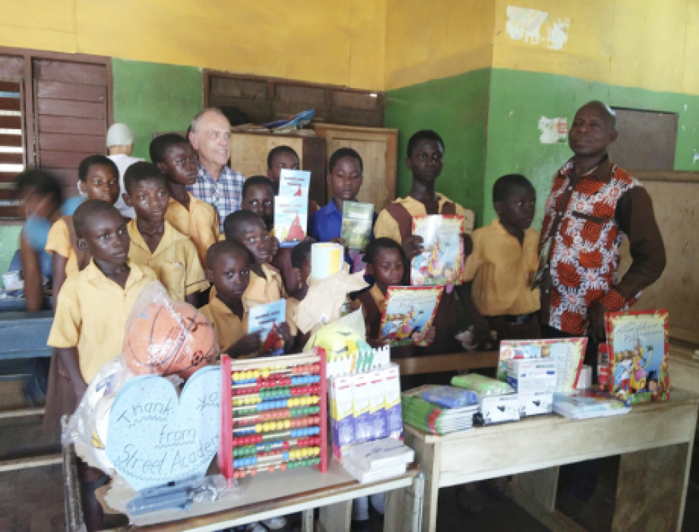 Fra Bakketoppen i Galten til Street Academy i Ghana