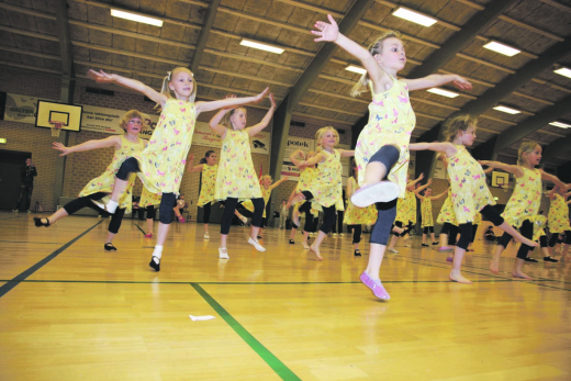 Fuldt hus til gymnastikopvisning