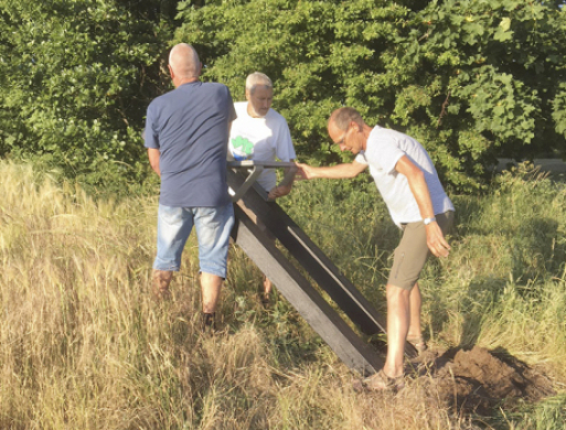 Frivillige i Galten-Skovby knoklede i sommervarmen