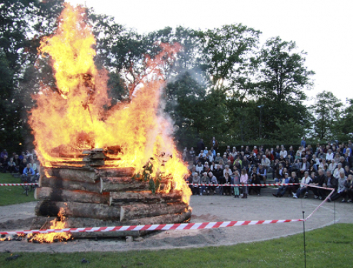 Sankt Hans-bål eller ej