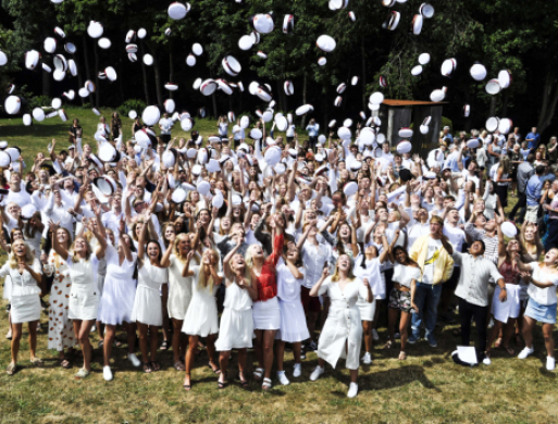 Kloge ord og gode råd til 255 studenter