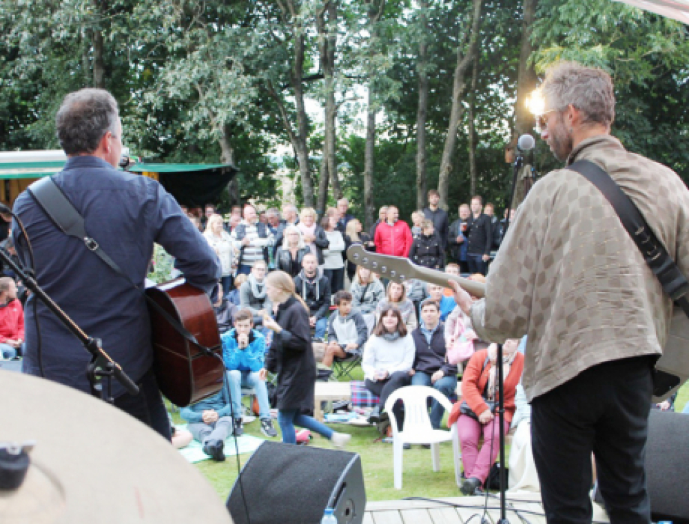 Sød musik i have på Herskind Hede