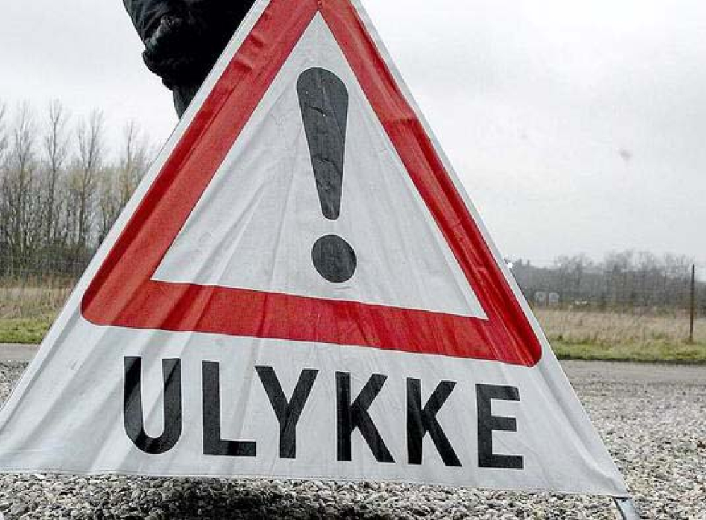 Bilist røg ned ad fem meter dyb skråning Bilist røg ned ad fem meter dyb skråning